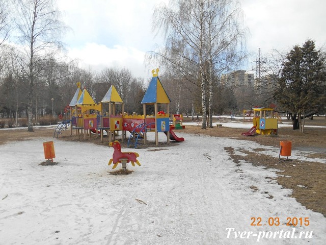 Детская площадка в Твери в Парке Победы